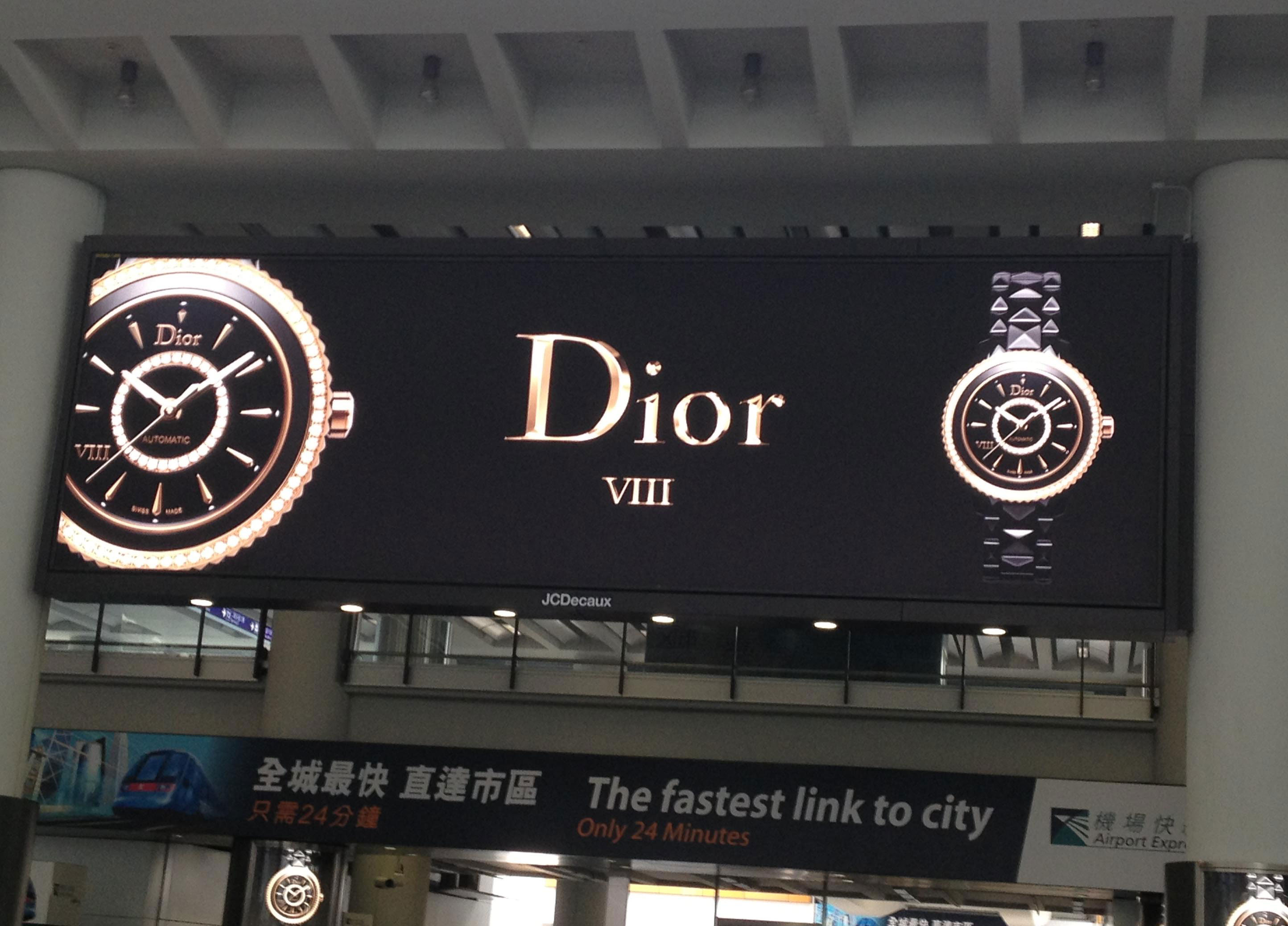 UV喷绘，UV数码喷画产品有如下特点